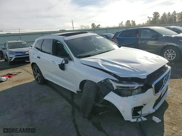2019 Volvo XC60 R-Design with VIN LYVA22RM8KB230942, listed as a Copart auction lot 81098054 with 0 mi miles and Salvage Title. Bid and sale history available at carsss.com. Image 12.