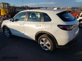 2023 Honda HR-V LX with VIN 3CZRZ2H33PM737623, listed as a IAAI auction lot 41026627 with 20,844 mi miles. Bid and sale history available at carsss.com. Image 3.