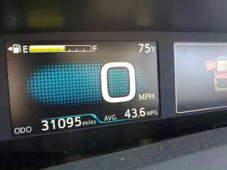 2019 Toyota Prius LE с VIN JTDL9RFU8K3004963, выставлен на аукционе Copart как лот 60187575 с пробегом 31 095 миль миль и Списание • Salvage title. История ставок и продаж доступна на DreamBid. Изображение 9.