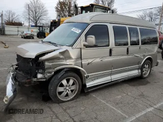 2004 GMC Savana Cargo Van YF7 Upfitter with VIN 1GDFG15T841141876, listed as a Copart auction lot 83259724 with 124,494 mi miles and Salvage Title. Bid and sale history available at carsss.com. Image 1.