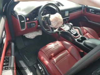 2020 Porsche Cayenne z VIN WP1AA2AY2LDA01485, wystawiony jako Copart lot #58652525 z przebiegiem 56 562 mil mil oraz Szkoda całkowita • Salvage title. Historia ofert i sprzedaży dostępna na DreamBid. Obrazek 8.