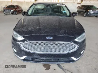 2019 Ford Fusion Titanium with VIN 3FA6P0D90KR116340, listed as a Copart auction lot 60240135 with 190,838 mi miles and Clean title. Bid and sale history available at DreamBid. Image 5.