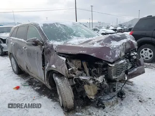 2019 Kia Sorento LX V6 with VIN 5XYPGDA5XKG569320, listed as a IAAI auction lot 41299982 with 115,407 mi miles. Bid and sale history available at carsss.com. Image 1.