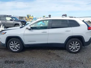 2017 Jeep Cherokee Limited z VIN 1C4PJMDB6HW555493, wystawiony jako IAAI lot #41799350 z przebiegiem 92 591 mil mil oraz . Historia ofert i sprzedaży dostępna na DreamBid. Obrazek 14.