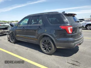 2017 Ford Explorer XLT with VIN 1FM5K8D81HGA05513, listed as a Copart auction lot 62492985 with 121,729 mi miles and Salvage title. Bid and sale history available at DreamBid. Image 2.