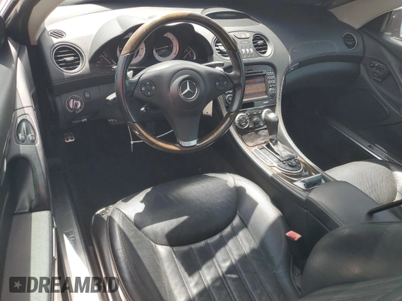 2012 Mercedes-Benz SL 550 z VIN WDBSK7BA2CF168126, wystawiony jako Copart lot #63101815 z przebiegiem 56 193 mil mil oraz Szkoda całkowita • Salvage title. Historia ofert i sprzedaży dostępna na DreamBid. Obrazek 8.