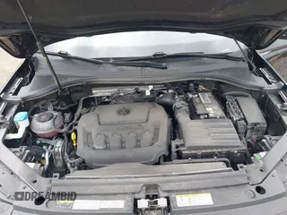 2022 Volkswagen Tiguan SE z VIN 3VV2B7AX4NM093585, wystawiony jako IAAI lot #42267105 z przebiegiem 31 239 mil mil oraz . Historia ofert i sprzedaży dostępna na DreamBid. Obrazek 10.