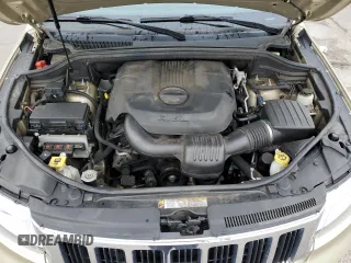 2011 Jeep Grand Cherokee Limited z VIN 1J4RR5GG1BC557900, wystawiony jako Copart lot #57858005 z przebiegiem 117 360 mil mil oraz Czysty tytuł • Clean title. Historia ofert i sprzedaży dostępna na DreamBid. Obrazek 12.
