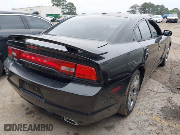 2011 Dodge Charger SE with VIN 2B3CL3CG3BH512706, listed as a IAAI auction lot 42122199 with 181,258 mi miles and . Bid and sale history available at carsss.com. Image 4.
