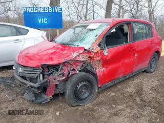 2011 Nissan Versa S z VIN 3N1BC1CP0BL494240, wystawiony jako IAAI lot #41703008 z przebiegiem 182 284 mil mil oraz . Historia ofert i sprzedaży dostępna na DreamBid. Obrazek 6.