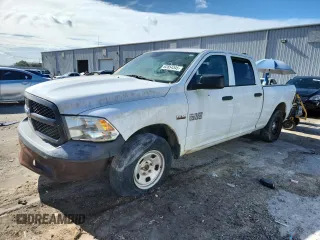 2018 Ram 1500 Tradesman z VIN 1C6RR7ST4JS172400, wystawiony jako Copart lot #62854345 z przebiegiem 136 929 mil mil oraz Czysty tytuł • Clean title. Historia ofert i sprzedaży dostępna na DreamBid. Obrazek 1.