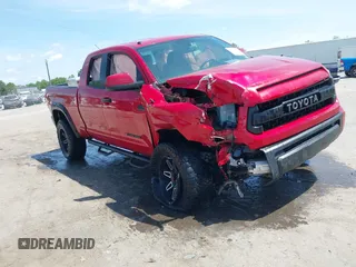 2017 Toyota Tundra SR z VIN 5TFUY5F10HX677527, wystawiony jako IAAI lot #42157357 z przebiegiem 43 111 mil mil oraz . Historia ofert i sprzedaży dostępna na DreamBid. Obrazek 1.