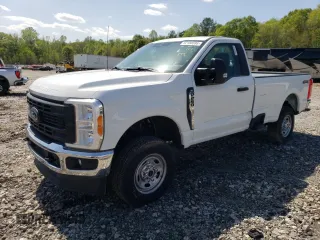 2023 Ford F-250 XL z VIN 1FTBF2BA4PEE00455, wystawiony jako Copart lot #52188595 z przebiegiem Nie podano mil oraz Szkody całkowita. Historia ofert i sprzedaży dostępna na DreamBid. Obrazek 1.