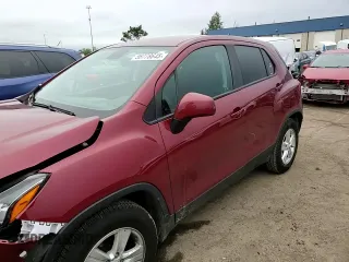 2021 Chevrolet Trax LS z VIN KL7CJKSB5MB327988, wystawiony jako Copart lot #56778645 z przebiegiem 26 312 mil mil oraz Nie do naprawy • Non repairable. Historia ofert i sprzedaży dostępna na DreamBid. Obrazek 13.