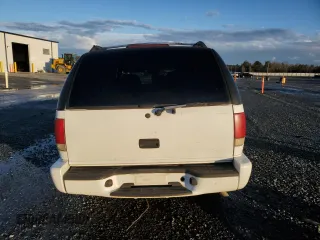 2001 Chevrolet Blazer LT with VIN 1GNCS13W712230189, listed as a Copart auction lot 84481784 with 106,405 mi miles and Salvage title. Bid and sale history available at DreamBid. Image 6.
