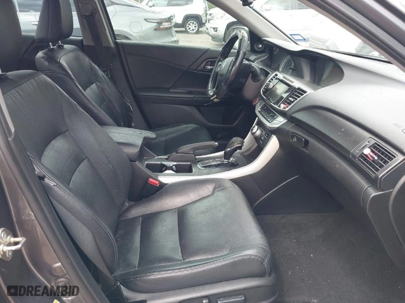 2015 Honda Accord Sedan EX-L with VIN 1HGCR2F88FA086514, listed as a IAAI auction lot 41903639 with 117,706 mi miles. Bid and sale history available at carsss.com. Image 5.