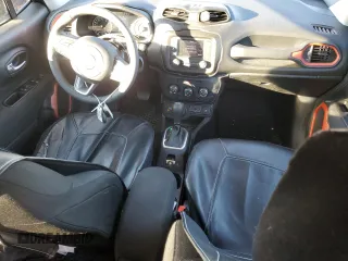 2020 Jeep Renegade Sport with VIN ZACNJBAB0LPL69208, listed as a Copart auction lot 88146655 with 67,740 mi miles and Salvage title. Bid and sale history available at DreamBid. Image 8.