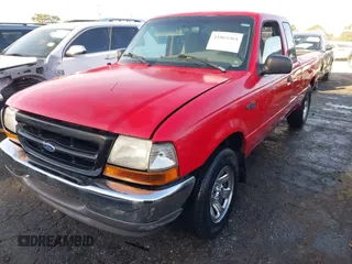 2000 Ford Ranger XL with VIN 1FTYR14V5YTA04592, listed as a IAAI auction lot 41865364 with 228,817 mi miles. Bid and sale history available at carsss.com. Image 2.