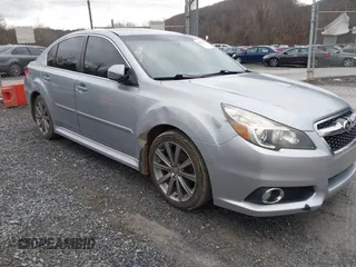 2014 Subaru Legacy Special Sports z VIN 4S3BMBJ68E3003195, wystawiony jako IAAI lot #41068605 z przebiegiem 131 303 mil mil oraz . Historia ofert i sprzedaży dostępna na DreamBid. Obrazek 1.