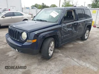 2012 Jeep Patriot Limited z VIN 1C4NJPCBXCD623275, wystawiony jako IAAI lot #42327596 z przebiegiem 59 495 mil mil oraz . Historia ofert i sprzedaży dostępna na DreamBid. Obrazek 18.