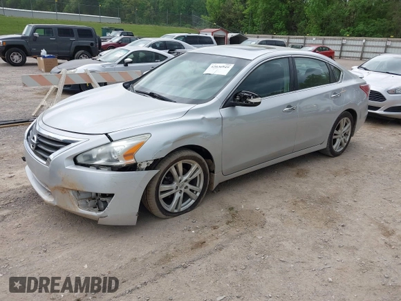 2013 Nissan Altima SV with VIN 1N4BL3AP9DC249999, listed as a IAAI auction lot 42036949 with 212,873 mi miles and . Bid and sale history available at DreamBid. Image 2.
