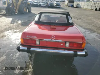 1986 Mercedes-Benz 560 Series 560SL with VIN WDBBA48D1GA041535, listed as a Copart auction lot 89405565 with 152,298 mi miles and Clean Title. Bid and sale history available at carsss.com. Image 6.