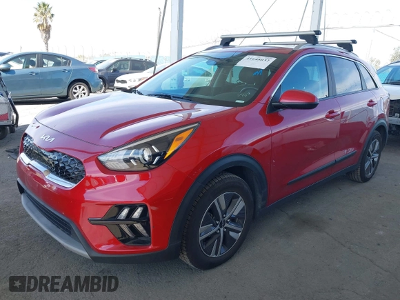 2022 Kia Niro LX with VIN KNDCB3LCXN5540593, listed as a IAAI auction lot 41648032 with 65,747 mi miles. Bid and sale history available at carsss.com. Image 2.