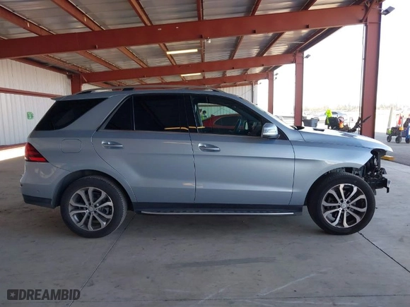 2017 Mercedes-Benz GLE with VIN 4JGDA5HB4HA887475, listed as a IAAI auction lot 41343451 with 95,380 mi miles. Bid and sale history available at carsss.com. Image 14.