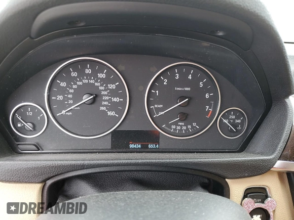 2015 BMW 3 Series 328i с VIN WBA3A5G52FNS89321, выставлен на аукционе Copart как лот 59437105 с пробегом 98 434 миль миль и Списание • Salvage title. История ставок и продаж доступна на DreamBid. Изображение 9.