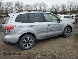 2017 Subaru Forester Limited with VIN JF2SJARCXHH422820, listed as a Copart auction lot 71250592 with 67,660 mi miles. Bid and sale history available at carsss.com. Image 3.