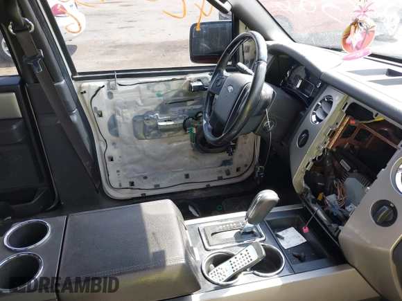 2012 Ford Expedition Max Limited с VIN 1FMJK2A58CEF60050, выставлен на аукционе IAAI как лот 42061386 с пробегом 212 874 миль миль и . История ставок и продаж доступна на DreamBid. Изображение 6.