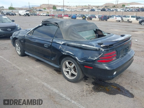 1994 Ford Mustang z VIN 1FALP45TXRF166075, wystawiony jako IAAI lot #42072112 z przebiegiem 101 500 mil mil oraz . Historia ofert i sprzedaży dostępna na DreamBid. Obrazek 3.