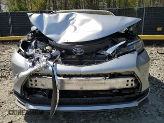 2022 Toyota Sienna LE z VIN 5TDKRKEC0NS098044, wystawiony jako Copart lot #53619535 z przebiegiem 59 252 mil mil oraz Szkoda całkowita • Salvage title. Historia ofert i sprzedaży dostępna na DreamBid. Obrazek 5.