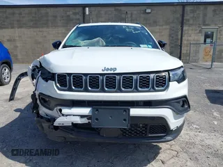 2024 Jeep Compass Latitude with VIN 3C4NJDBN5RT109413, listed as a IAAI auction lot 41987069 with 19,118 mi miles and . Bid and sale history available at DreamBid. Image 13.