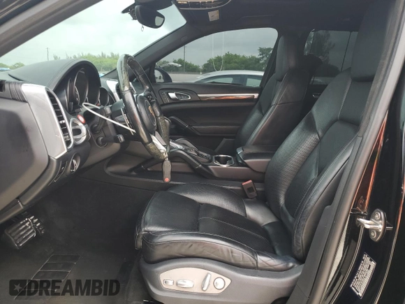 2016 Porsche Cayenne с VIN WP1AA2A20GLA11522, выставлен на аукционе Copart как лот 62493555 с пробегом 43 757 миль миль и Списание • Salvage title. История ставок и продаж доступна на DreamBid. Изображение 7.