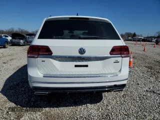 2018 Volkswagen Atlas SE z VIN 1V2PR2CA4JC517935, wystawiony jako Copart lot #49287465 z przebiegiem 88 907 mil mil oraz Szkoda całkowita • Salvage title. Historia ofert i sprzedaży dostępna na DreamBid. Obrazek 6.