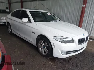 2012 BMW 5 Series 528i z VIN WBAXG5C57CDX04205, wystawiony jako IAAI lot #42425970 z przebiegiem 123 434 mil mil oraz . Historia ofert i sprzedaży dostępna na DreamBid. Obrazek 1.