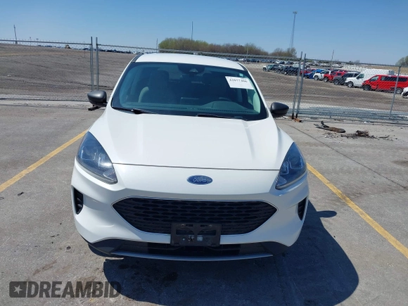 2022 Ford Escape SE with VIN 1FMCU9G69NUA61133, listed as a IAAI auction lot 42077406 with 218,074 mi miles. Bid and sale history available at carsss.com. Image 12.