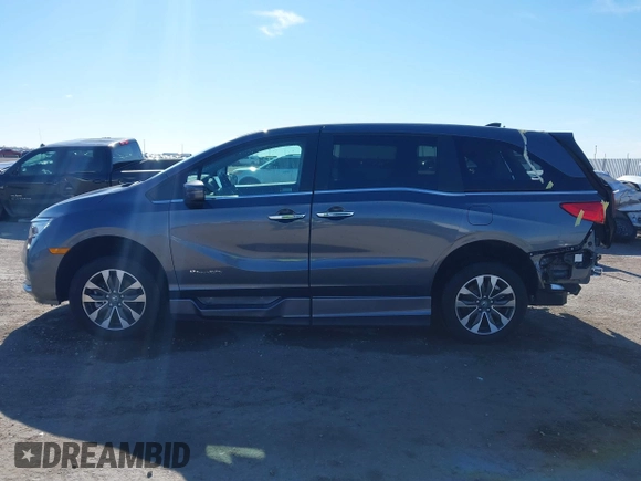 2024 Honda Odyssey EX-L with VIN 5FNRL6H63RB037259, listed as a IAAI auction lot 41665850 with 2,710 mi miles and . Bid and sale history available at DreamBid. Image 15.