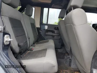 2008 Jeep Wrangler Unlimited X with VIN 1J4GA39108L559478, listed as a Copart auction lot 58937685 with 267,140 mi miles and Clean title. Bid and sale history available at DreamBid. Image 10.