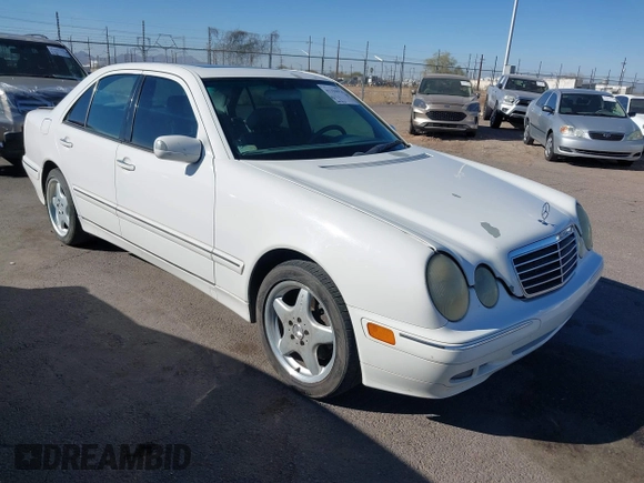 2002 Mercedes-Benz E-Class with VIN WDBJF82J62X076581, listed as a IAAI auction lot 41194976 with 235,453 mi miles. Bid and sale history available at carsss.com. Image 1.
