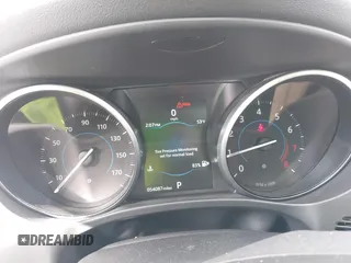 2018 Jaguar F-Pace 25t Premium z VIN SADCJ2FX9JA274582, wystawiony jako IAAI lot #41809189 z przebiegiem 54 087 mil mil oraz . Historia ofert i sprzedaży dostępna na DreamBid. Obrazek 7.