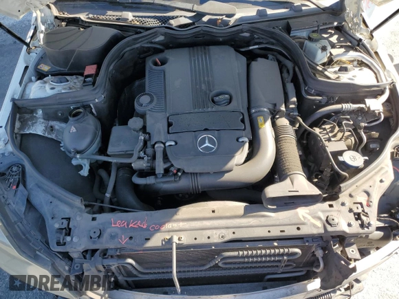 2014 Mercedes-Benz C 250 Sport z VIN WDDGF4HB6ER317770, wystawiony jako Copart lot #88786415 z przebiegiem 165 399 mil mil oraz Szkoda całkowita • Salvage title. Historia ofert i sprzedaży dostępna na DreamBid. Obrazek 13.