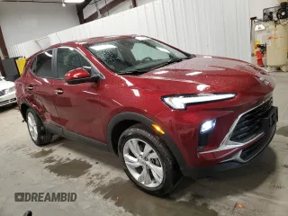 2024 Buick Encore GX Preferred z VIN KL4AMCSL4RB001410, wystawiony jako Copart lot #57526955 z przebiegiem 2 565 mil mil oraz Szkoda całkowita • Salvage title. Historia ofert i sprzedaży dostępna na DreamBid. Obrazek 4.