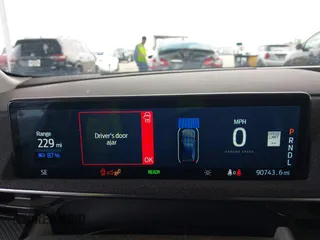2021 Ford Mustang Mach-E Premium с VIN 3FMTK3SU6MMA27937, выставлен на аукционе IAAI как лот 42033076 с пробегом 90 743 миль миль и . История ставок и продаж доступна на DreamBid. Изображение 7.