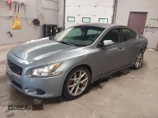 2011 Nissan Maxima SV z VIN 1N4AA5AP8BC849956, wystawiony jako IAAI lot #42317906 z przebiegiem 258 534 mil mil oraz . Historia ofert i sprzedaży dostępna na DreamBid. Obrazek 2.