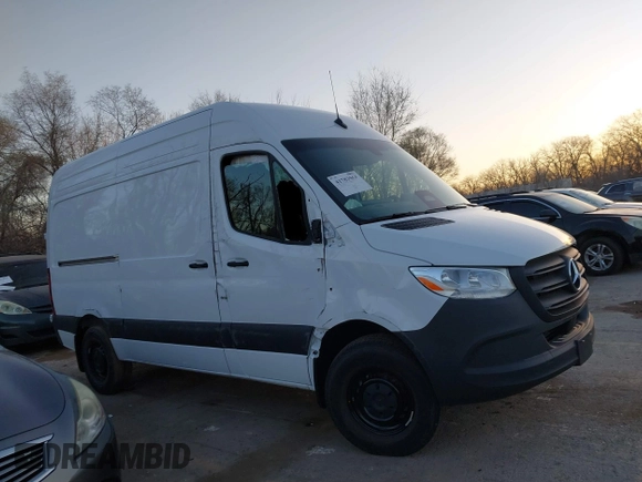 2025 Mercedes-Benz Sprinter Cargo with VIN W1Y4KBHY8ST203488, listed as a IAAI auction lot 41783964 with 1,578 mi miles and . Bid and sale history available at carsss.com. Image 14.