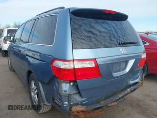 2005 Honda Odyssey EX-L with VIN 5FNRL38645B029325, listed as a IAAI auction lot 41958044 with 177,714 mi miles. Bid and sale history available at carsss.com. Image 3.