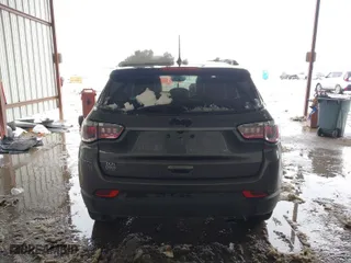 2021 Jeep Compass Altitude with VIN 3C4NJCBB1MT505752, listed as a IAAI auction lot 41301051 with 52,680 mi miles. Bid and sale history available at carsss.com. Image 16.