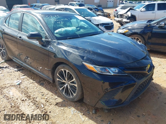 2018 Toyota Camry LE z VIN 4T1B11HKXJU652275, wystawiony jako IAAI lot #42245625 z przebiegiem 49 596 mil mil oraz . Historia ofert i sprzedaży dostępna na DreamBid. Obrazek 18.